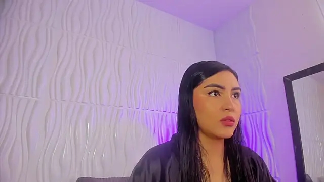 Abby  colins online show from September 27, 2025, 4:45 pm