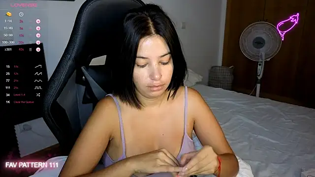 Snapshot of AnnaQueen chatting on September 9, 2025, 2:00 am AnnaQueen online show from September 9, 2025, 2:00 am