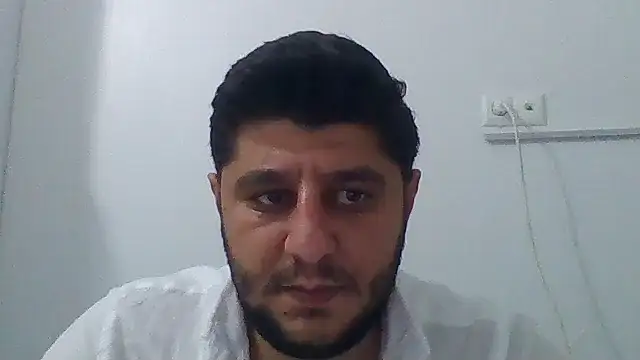 erkekkkadam online show from October 25, 2025, 4:13 pm