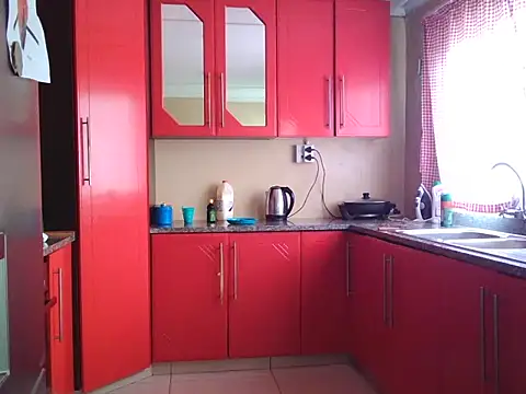 Snapshot of Malaika_Nkosi chatting on January 6, 2025, 12:13 pm Malaika Nkosi online show from January 6, 2025, 12:13 pm