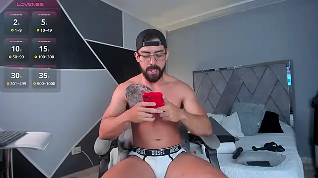 Markbrown online show from January 25, 2025, 6:35 pm