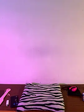 Felicia smok3 online show from January 17, 2026, 4:06 am