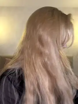 Snapshot of Alexis_Powell chatting on September 14, 2025, 12:43 am Alexis Powell online show from September 14, 2025, 12:43 am