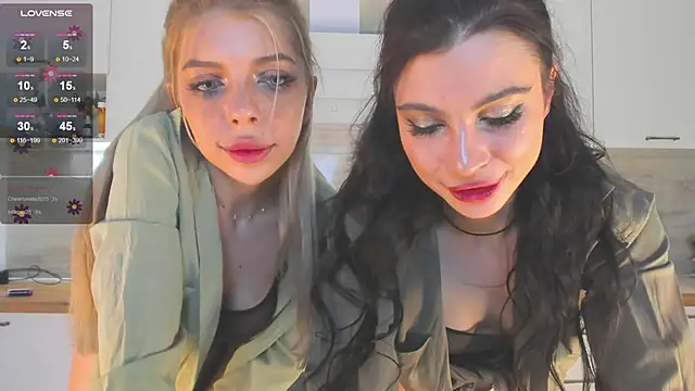 Snapshot of Ashley-Urban chatting on December 28, 2024, 11:05 pm Ashley-Urban online show from December 28, 2024, 11:05 pm