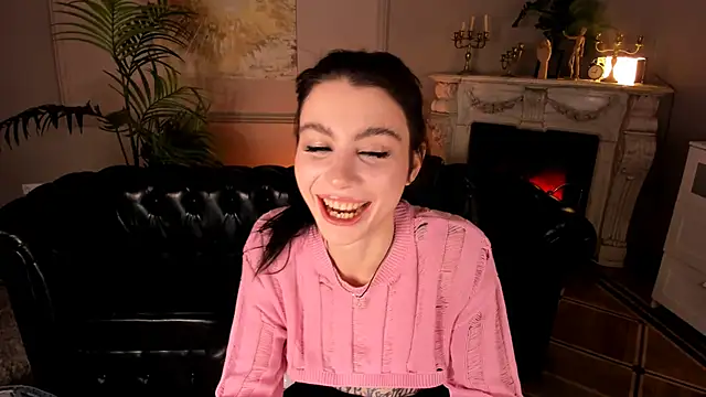 Snapshot of Ashley-Urban chatting on March 14, 2025, 1:35 pm Ashley-Urban online show from March 14, 2025, 1:35 pm