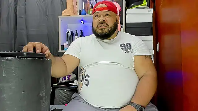 Latino bigcock online show from March 15, 2025, 7:48 pm