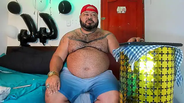 Latino bigcock online show from January 6, 2026, 9:07 pm