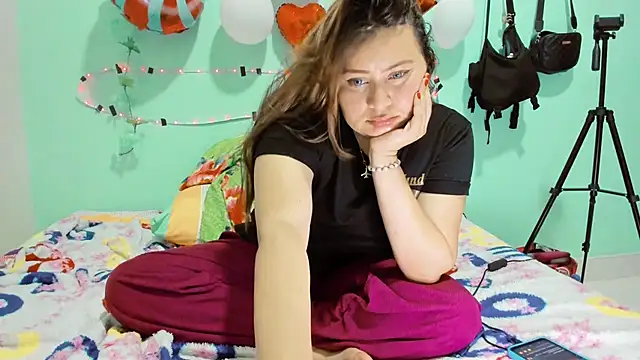 Snapshot of SofiaOlivares chatting on January 8, 2025, 12:17 am SofiaOlivares online show from January 8, 2025, 12:17 am