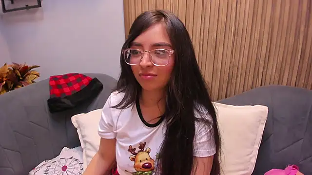 Eva Macalliter online show from December 24, 2024, 4:00 am