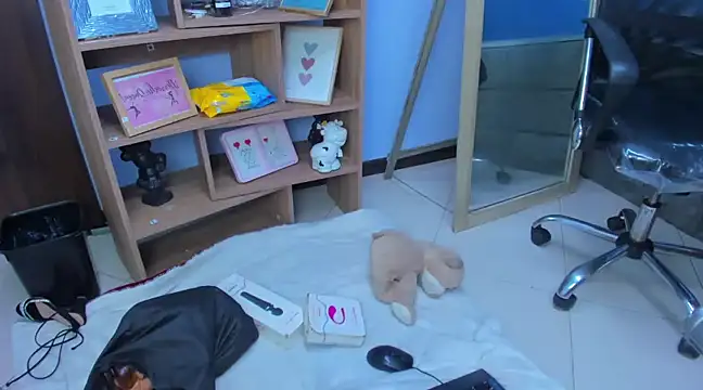 HornySlut69  online show from February 7, 2025, 2:29 am