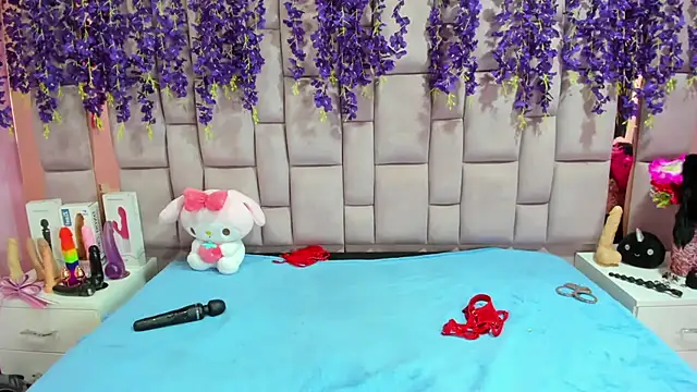 Bich Anal  online show from January 9, 2025, 7:18 pm