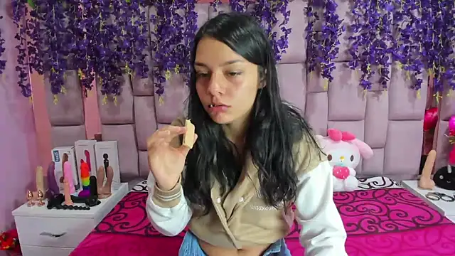 Bich Anal  online show from January 13, 2025, 1:17 pm