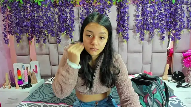 Bich Anal  online show from January 17, 2025, 1:24 pm