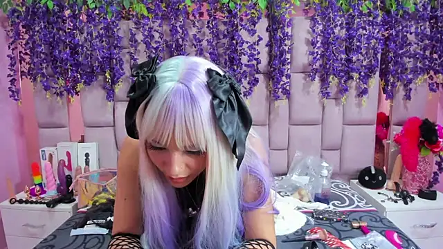 Bich Anal  online show from February 13, 2025, 6:05 pm