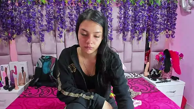 Bich Anal  online show from February 17, 2025, 1:21 pm