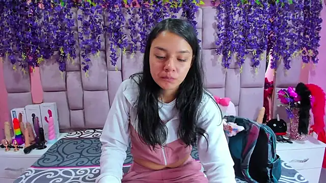 Bich Anal  online show from February 20, 2025, 1:40 pm