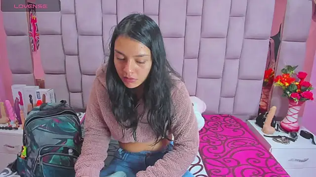 Bich Anal  online show from March 19, 2025, 1:29 pm