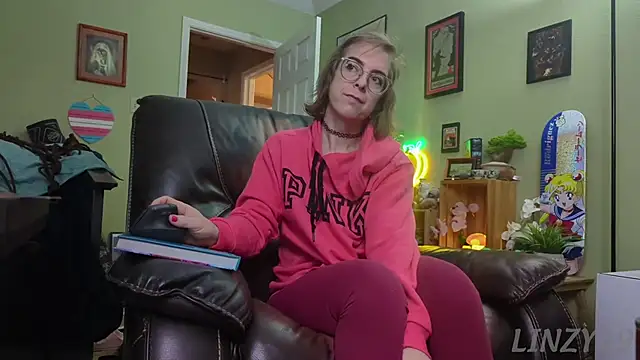 Linzy 19 online show from January 17, 2025, 3:32 pm