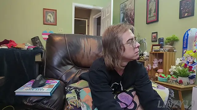 Linzy 19 online show from January 21, 2025, 5:41 pm