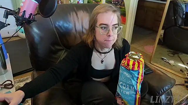 Linzy 19 online show from February 24, 2025, 7:30 pm