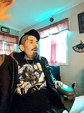 RoosterWabbit online show from May 2, 2026, 11:43 pm