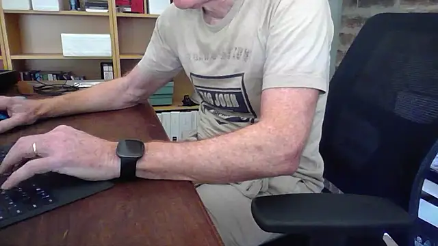 jiggy77777 online show from February 24, 2025, 5:22 am