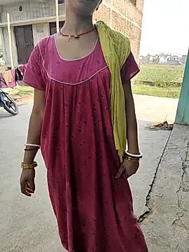 COUPLLE VILLAGE online show from April 18, 2026, 2:59 am