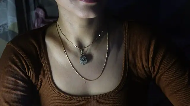 -AyeshaSinghania- online show from November 1, 2025, 8:38 am