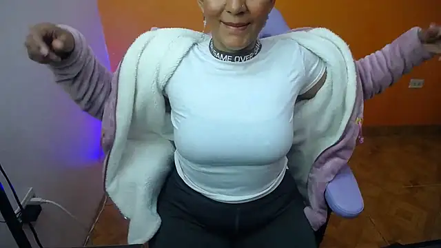 daleska ayala 1 online show from January 29, 2025, 10:32 pm