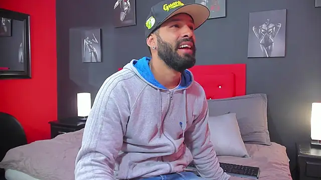 Thiagogomez online show from March 19, 2025, 12:23 pm