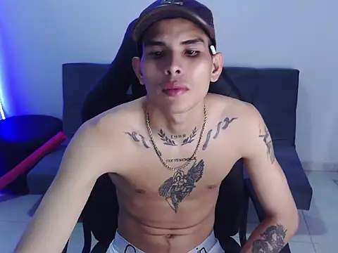 Snapshot of hot_king20 chatting on December 23, 2025, 7:28 am hot king20 online show from December 23, 2025, 7:28 am