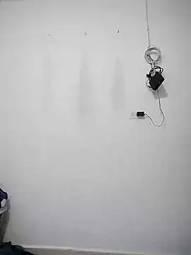 andresardila online show from December 18, 2024, 12:54 am