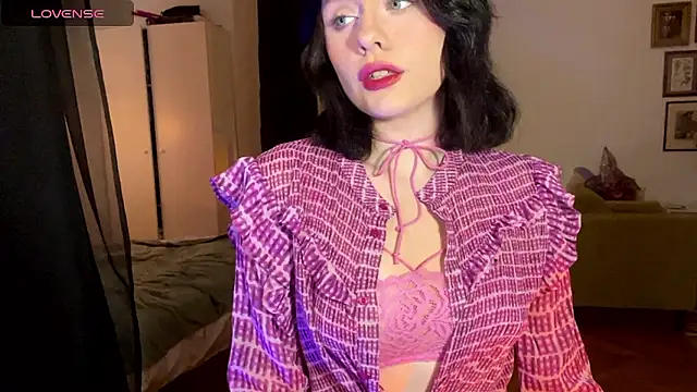 sunshine lina online show from December 7, 2024, 7:54 pm