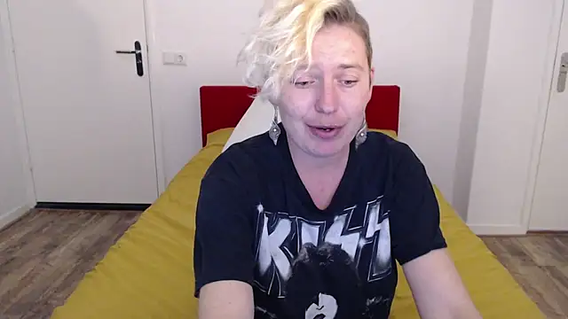 cumfun online show from February 23, 2025, 2:35 pm