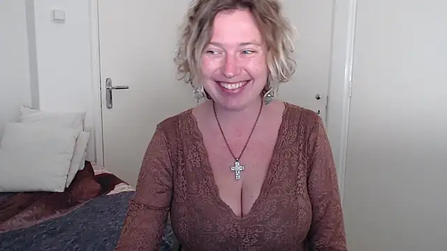 cumfun online show from February 6, 2026, 8:40 am