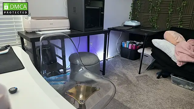 Cosmic Rose online show from March 2, 2026, 2:02 pm