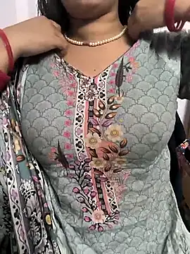 lovely zara online show from March 7, 2025, 6:33 pm