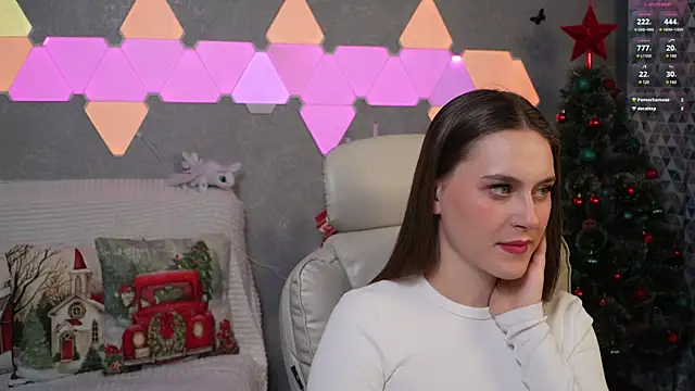 Snapshot of HarleyDeess chatting on December 3, 2024, 10:51 pm HarleyDeess online show from December 3, 2024, 10:51 pm