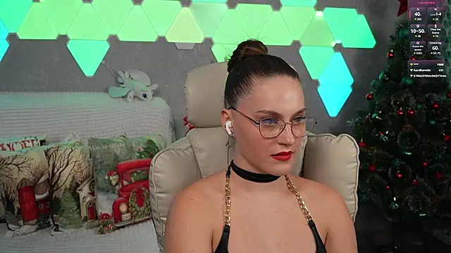 Snapshot of HarleyDeess chatting on December 6, 2024, 3:30 am HarleyDeess online show from December 6, 2024, 3:30 am