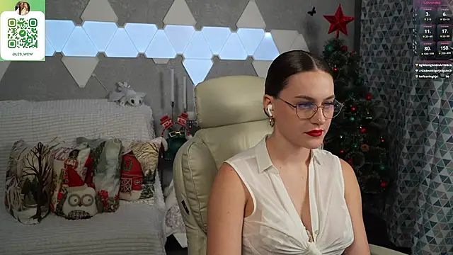 Snapshot of HarleyDeess chatting on December 21, 2024, 11:45 pm HarleyDeess online show from December 21, 2024, 11:45 pm