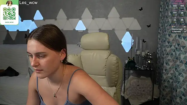 Snapshot of HarleyDeess chatting on February 4, 2025, 3:33 am HarleyDeess online show from February 4, 2025, 3:33 am