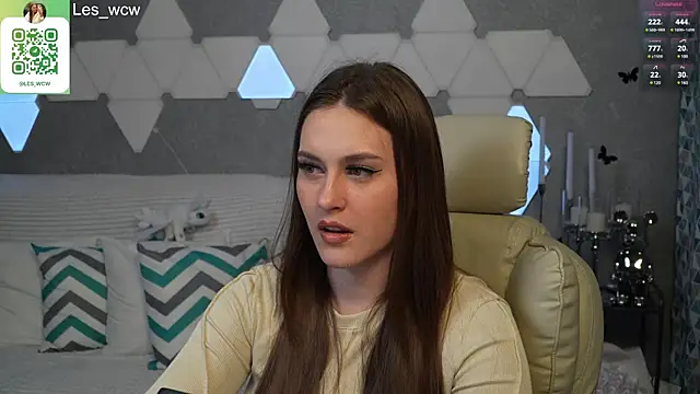 Snapshot of HarleyDeess chatting on February 27, 2025, 8:42 pm HarleyDeess online show from February 27, 2025, 8:42 pm