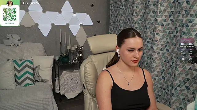 Snapshot of HarleyDeess chatting on March 20, 2025, 11:23 pm HarleyDeess online show from March 20, 2025, 11:23 pm