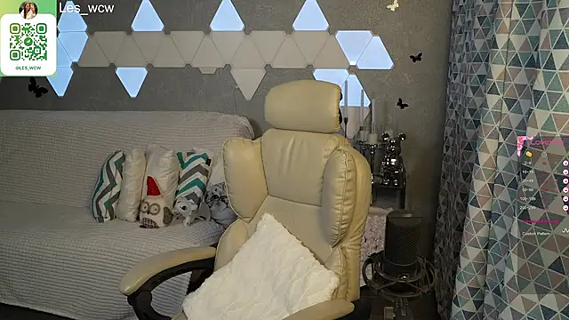 Snapshot of HarleyDeess chatting on September 20, 2025, 9:38 pm HarleyDeess online show from September 20, 2025, 9:38 pm