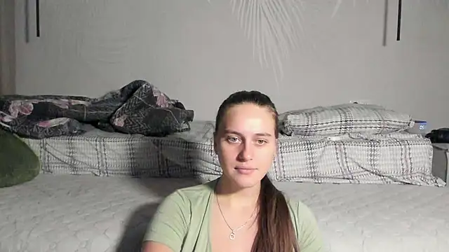 Snapshot of HarleyDeess chatting on November 17, 2025, 3:01 am HarleyDeess online show from November 17, 2025, 3:01 am