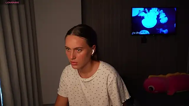 Snapshot of HarleyDeess chatting on June 28, 2026, 12:16 am HarleyDeess online show from June 28, 2026, 12:16 am