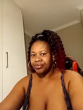 bustylisa1983 online show from April 27, 2026, 5:05 am