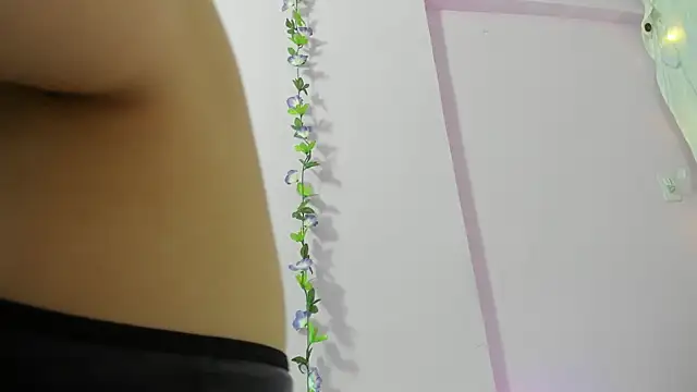 Samanta roberts1 online show from January 23, 2025, 12:30 pm