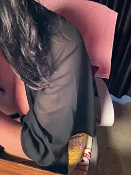 Snapshot of sexy-simmy chatting on April 1, 2026, 6:05 pm sexy-simmy online show from April 1, 2026, 6:05 pm