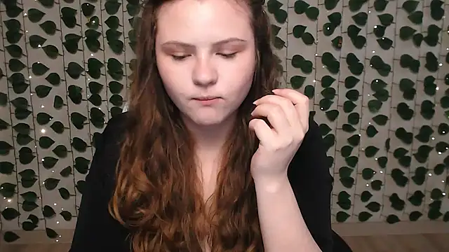 Snapshot of IxxiLiana chatting on January 25, 2025, 4:02 am IxxiLiana online show from January 25, 2025, 4:02 am